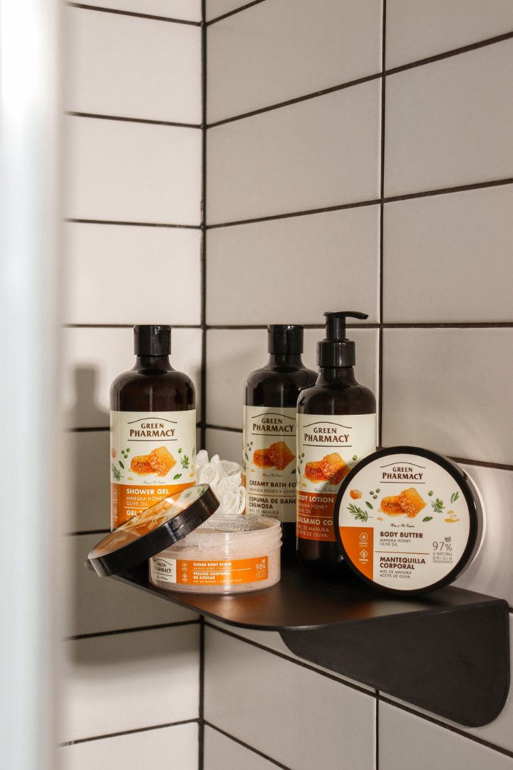 Набір для тіла Мед манука та оливкова олія Green Pharmacy  Набір для тіла Мед манука та оливкова олія Green Pharmacy