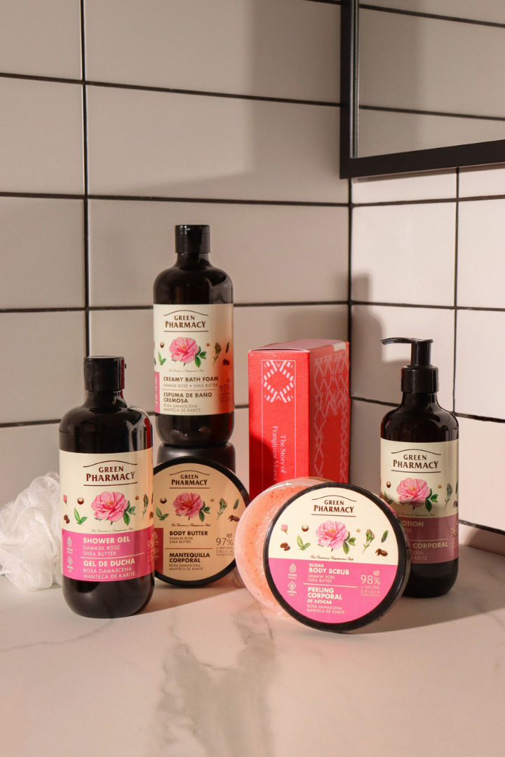 Набір для тіла Дамаська троянда та масло ши Green Pharmacy Набір для тіла Дамаська троянда та масло ши Green Pharmacy